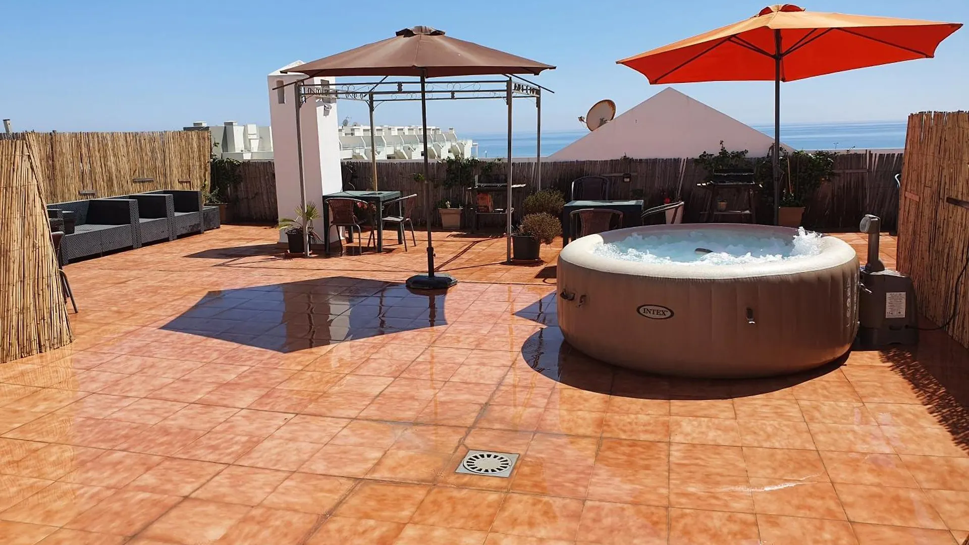 Helle Ferienwohnung Mit Dachterrasse Und Whirlpool location